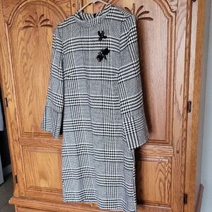 H&M Black and White Plaid Long Sleeve Dress